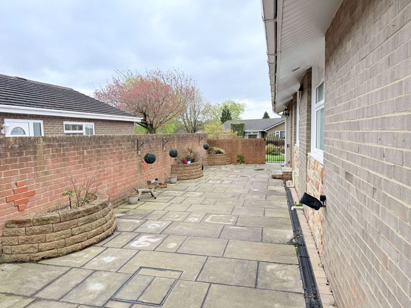 Patio- click for photo gallery